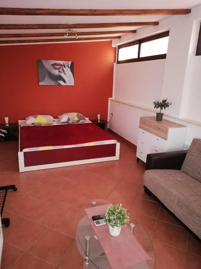 Apartments Ingrid Novigrad  Novigrad (Istria)