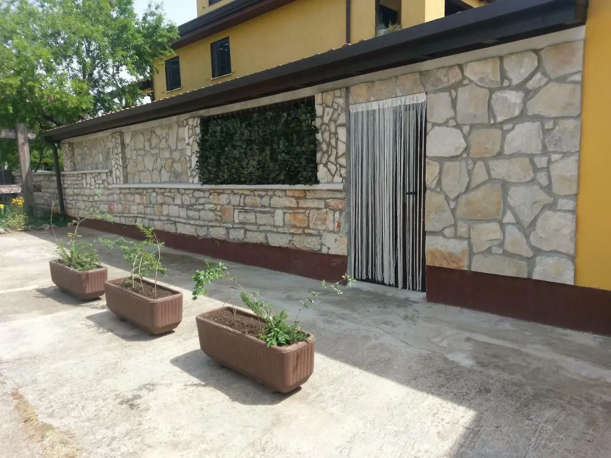 Apartments Ingrid Novigrad  Novigrad (Istria)
